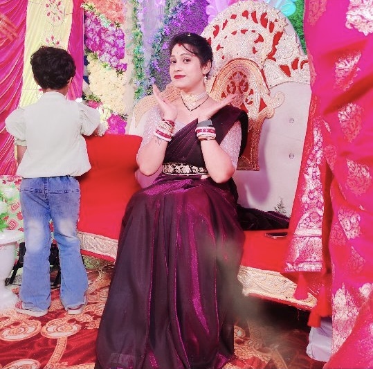 মেয়েদের হাসির প্রশংসা