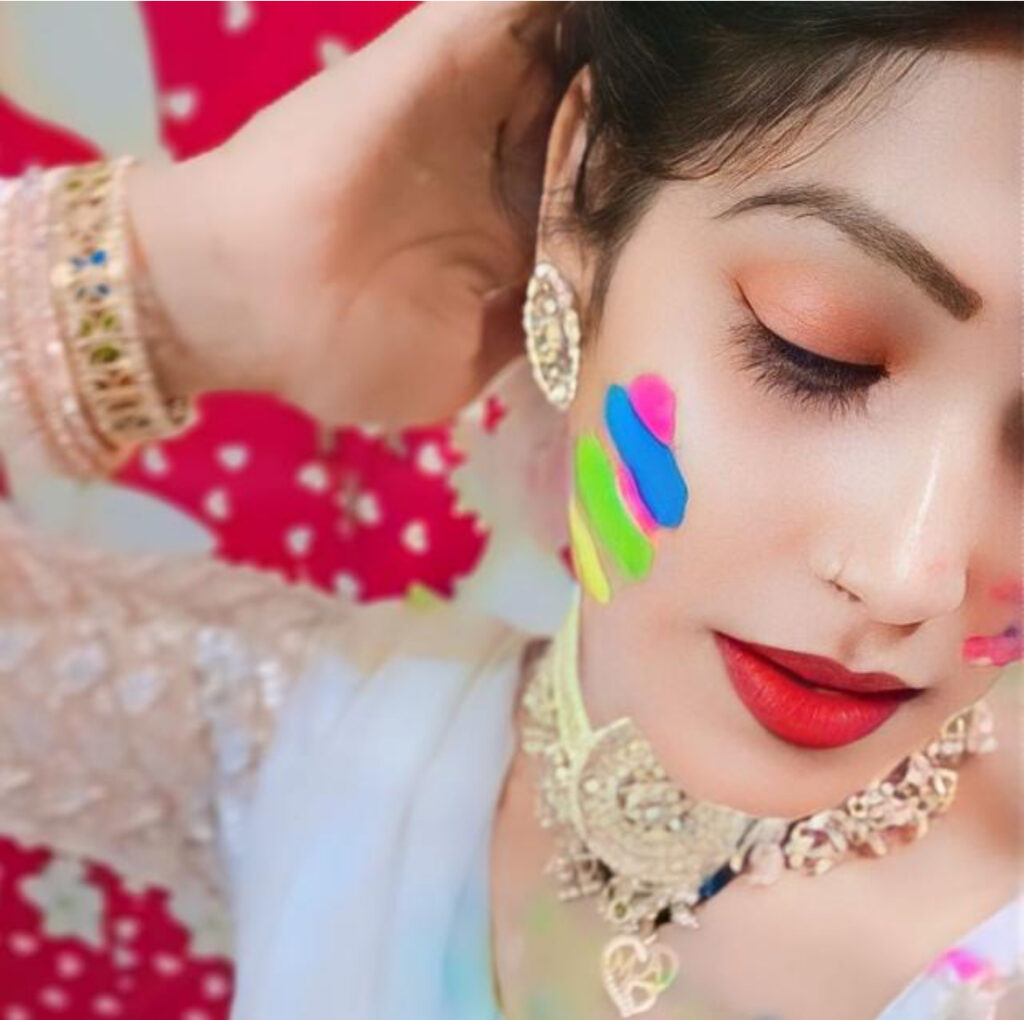 হোলিতে মেয়েদের ফটোতে কি কমেন্ট করবেন?